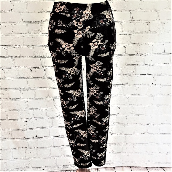 HIGH RISE Butter Soft Floral Print Winter Legging - Picture 3 of 7